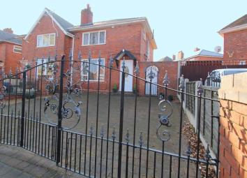 Semi-detached house For Sale in Walsall