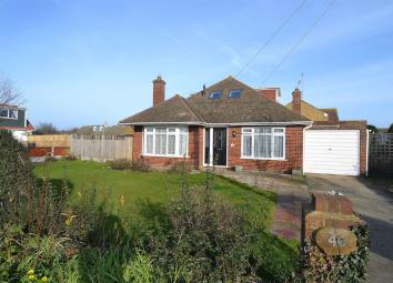 Detached bungalow For Sale in Whitstable