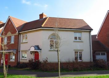Semi-detached house For Sale in Hailsham