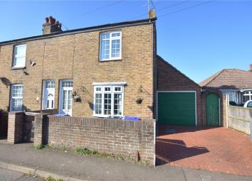 End terrace house For Sale in Lancing