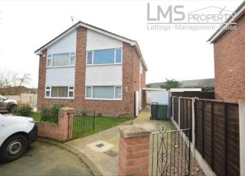 Semi-detached house To Rent in Winsford