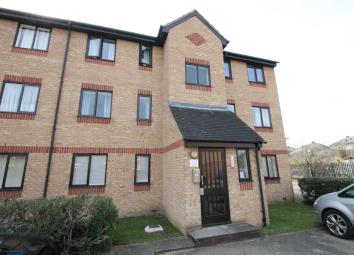 Flat To Rent in Hornchurch