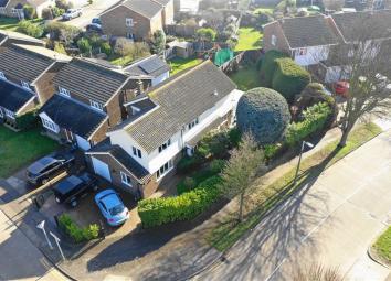 Detached house For Sale in Southend-on-Sea