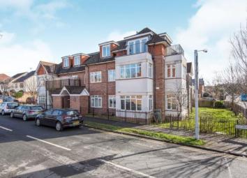 Flat For Sale in Worcester Park