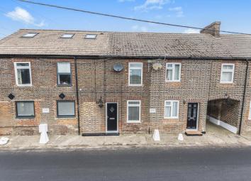 Terraced house For Sale in Chesham