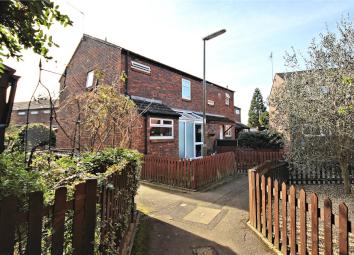 End terrace house For Sale in Woking