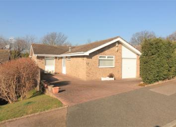 Detached bungalow For Sale in Bexhill-on-Sea