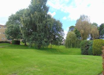 Studio To Rent in Wirral