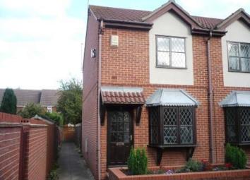Semi-detached house To Rent in Hull