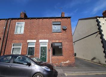 Terraced house To Rent in Normanton
