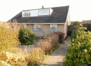 Semi-detached bungalow For Sale in Yeovil
