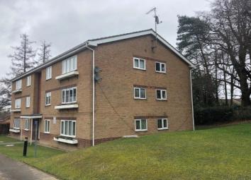 Flat To Rent in Crawley