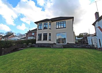 Detached house For Sale in Pontypridd