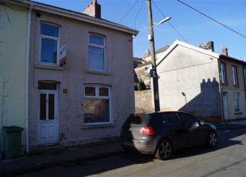End terrace house For Sale in Mountain Ash