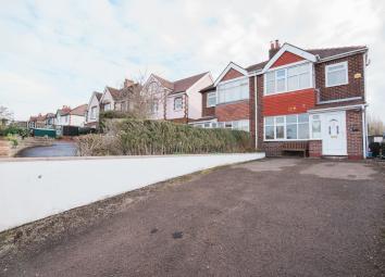 Semi-detached house For Sale in Monmouth