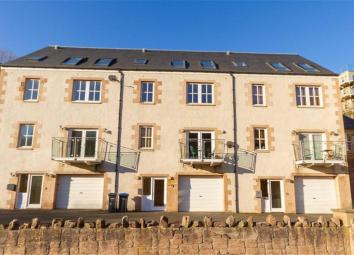 Town house For Sale in Duns