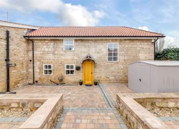 Cottage For Sale in Worksop
