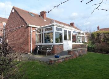 Semi-detached house For Sale in Liversedge