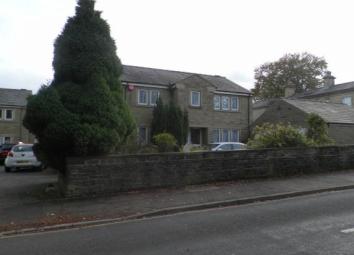 Detached house To Rent in Halifax