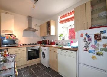 Flat To Rent in Redhill