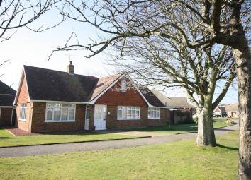 Detached bungalow For Sale in Bexhill-on-Sea