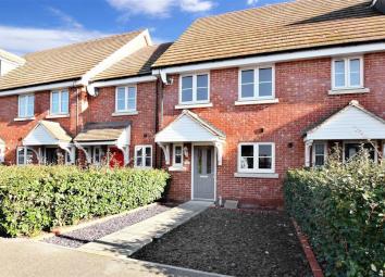 Terraced house For Sale in Rochester