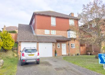 Detached house For Sale in St. Leonards-on-Sea