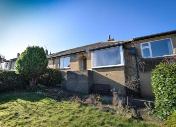 Semi-detached bungalow For Sale in Huddersfield