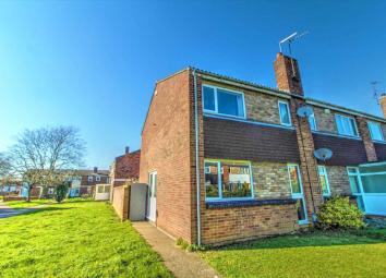 End terrace house For Sale in Bedford