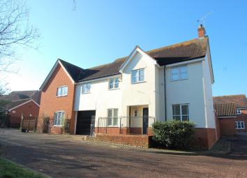 Link-detached house For Sale in Colchester