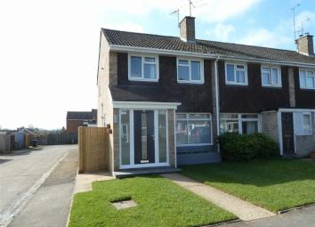 End terrace house To Rent in Reading