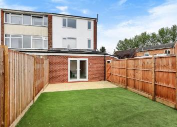 Flat To Rent in Windsor