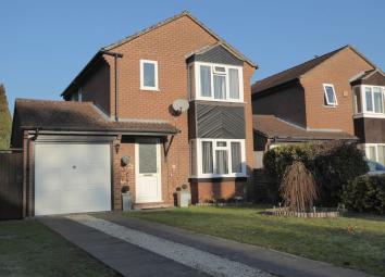 Semi-detached house For Sale in Bicester