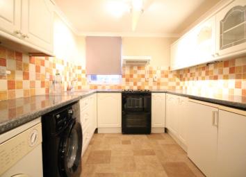 Terraced house To Rent in Hayes