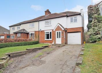 Semi-detached house For Sale in Hook