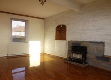Semi-detached house To Rent in Kilmarnock