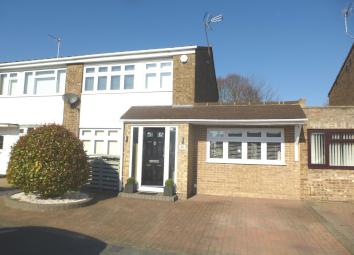 Semi-detached house For Sale in Hoddesdon