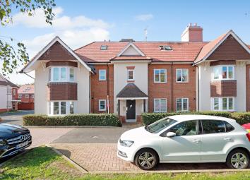 Flat For Sale in Esher