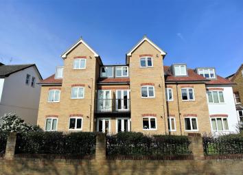 Flat For Sale in Staines