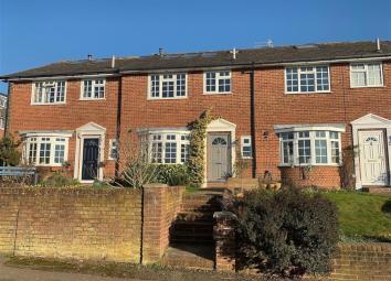 Terraced house For Sale in Reigate