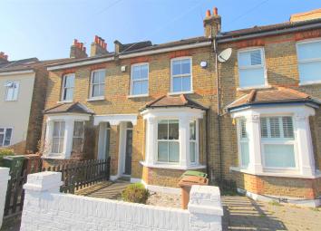 Terraced house For Sale in Wallington