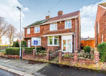 Semi-detached house To Rent in Mexborough