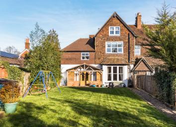 Semi-detached house For Sale in Lingfield