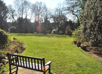 Flat To Rent in Potters Bar