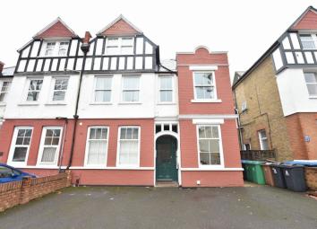 Flat To Rent in Kingston upon Thames