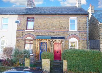 End terrace house For Sale in Dartford