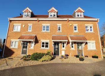Town house For Sale in Borehamwood