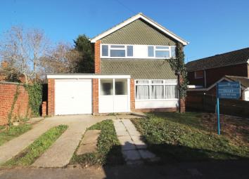 Detached house To Rent in Reading