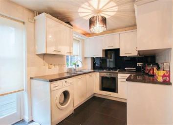 Terraced house To Rent in Loughton
