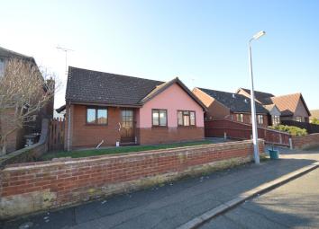 Detached bungalow For Sale in Colchester